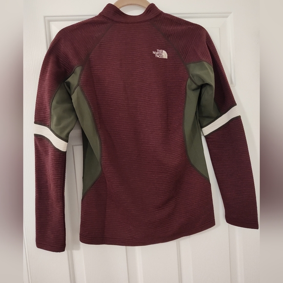 North Face women's quarter zip pullover, maroon green and white, size 90/medium - Picture 2 of 6